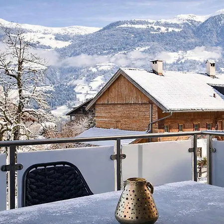 Ziller Delight - Stylish Apartment With Balcony & Mountain View Holiday home Fuegen