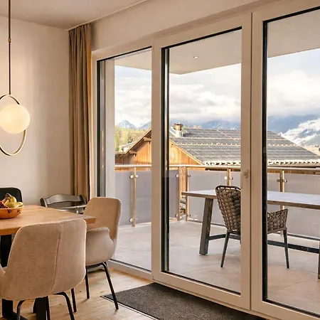 Prázdninový dům Ziller Delight - Stylish With Balcony & Mountain View