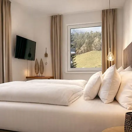 Ziller Delight - Stylish Apartment With Balcony & Mountain View * 菲根
