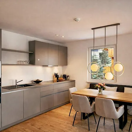 Ziller Delight - Stylish Apartment With Balcony & Mountain View * Fügen